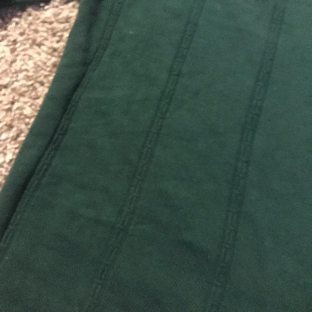 Green sweater - Picture 3 of 3